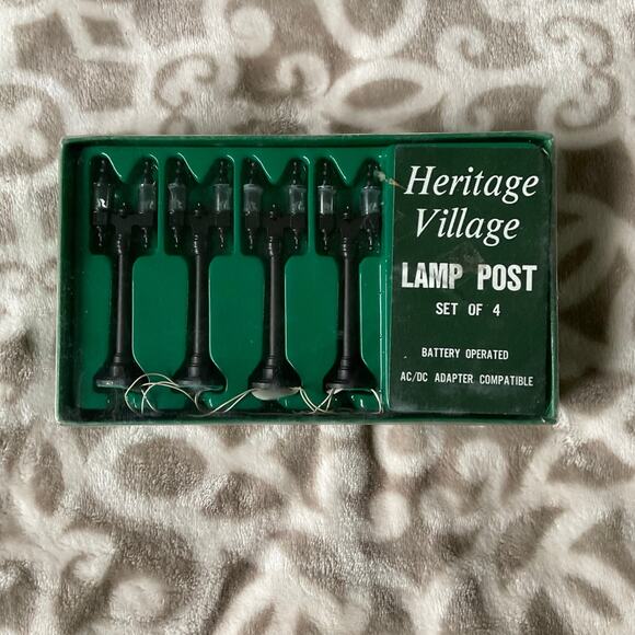 Department 56 Heritage Village set of four battery operated lamp post new - Picture 1 of 2